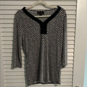 Dana Buchman Black and White Patterned Blouse